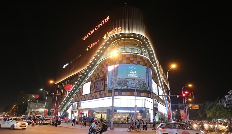 Lắp cửa thép ngăn cháy Vincom Phạm Ngọc Thạch