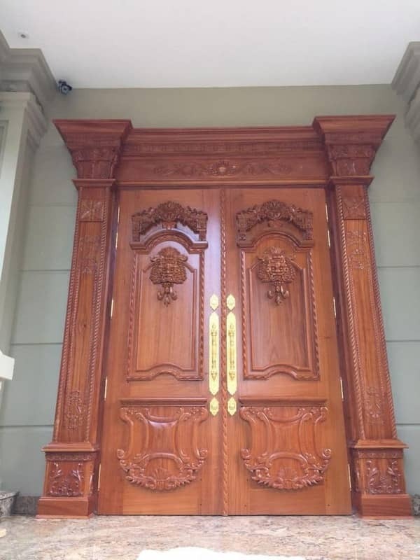 Mẫu cửa gỗ tự nhiên mà cửa thép vân gỗ không làm được