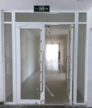 Cửa kính chống cháy 2 cánh liền vách bản lề sàn EI60, EI70