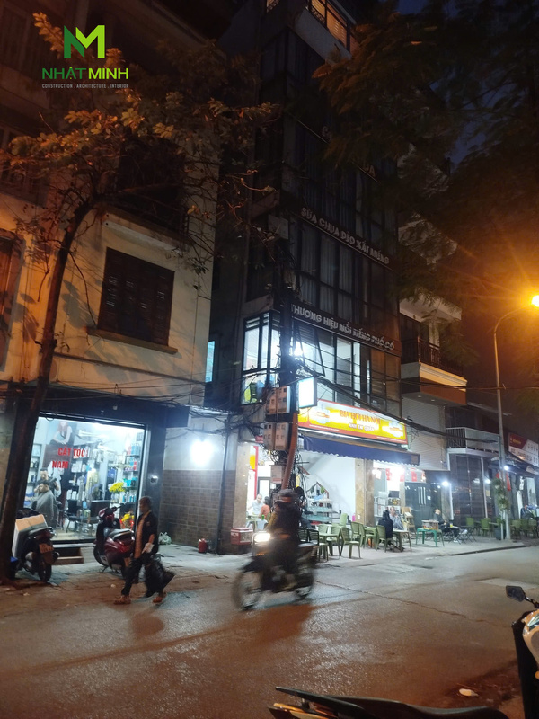 Lắp cửa composite Galaxy cho chung cư mini 7b ngõ 135 Đội Cấn, Ba Đình, Hà Nội