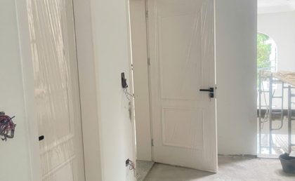 Lắp cửa thép vân gỗ Galaxy & cửa composite HaruHome cho biệt thự Kim Giang, Hà Nội