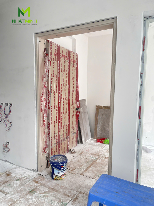 Lắp cửa thép vân gỗ Galaxy & cửa composite HaruHome cho biệt thự Kim Giang, Hà Nội