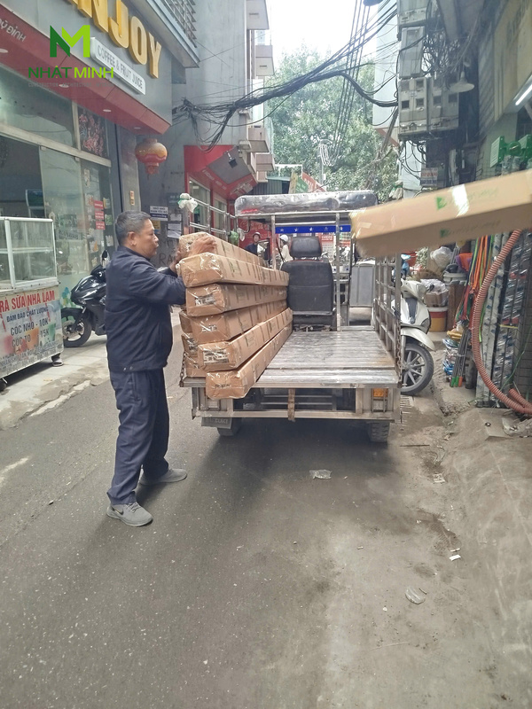 Lắp cửa gỗ nhựa HaruHome cho công trình nhà phố Mỹ Đình, Hà Nội