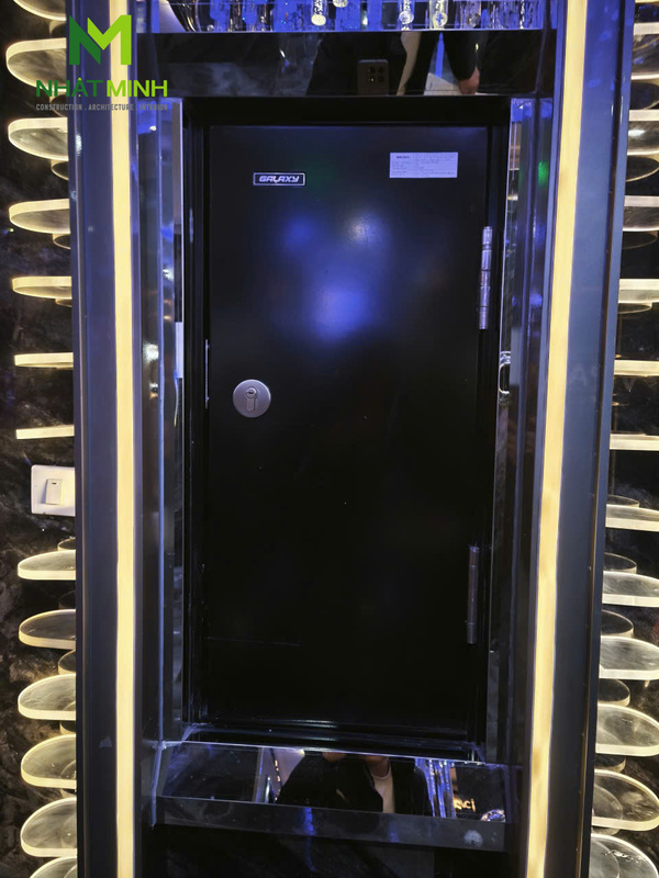 Lắp cửa thép chống cháy EI90 Galaxy cho quán karaoke đường Hồ Đắc Di, Đống Đa, Hà Nội