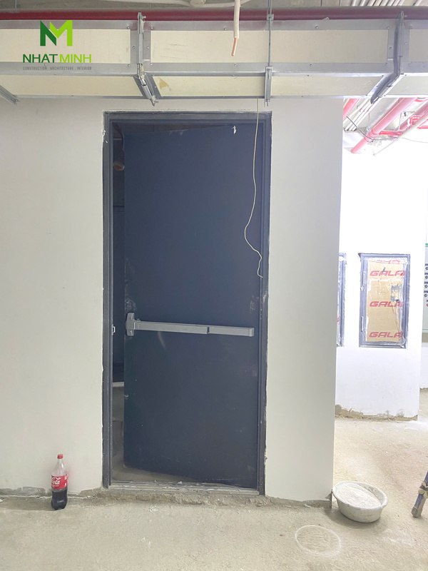 Lắp cửa thép chống cháy EI60 Galaxy cho tòa nhà văn phòng 142 Giảng Võ, Ba Đình, Hà Nội