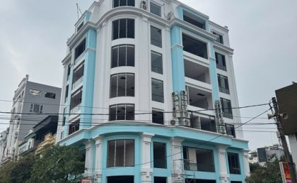 Lắp cửa nhựa composite HaruHome cho Bệnh viện Mắt kỹ thuật cao Hà Nội - Thái Nguyên