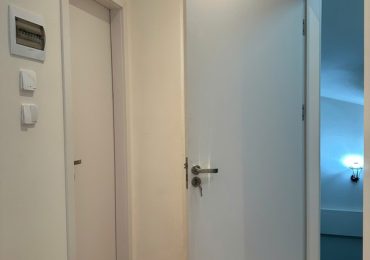 Lắp cửa nhựa composite HaruHome cho công trình số 12A, ngõ 142 Đội Cấn