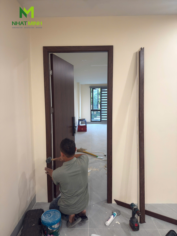 Lắp cửa nhựa composite HaruHome cho công trình 82 Chùa Láng, Hà Nội