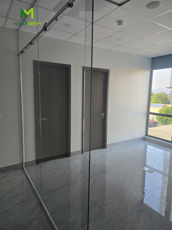 Lắp cửa nhựa composite HaruHome cho Bệnh viện Mắt kỹ thuật cao Hà Nội - Thái Nguyên