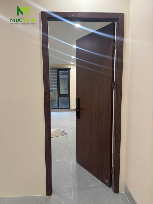 Lắp cửa nhựa composite HaruHome cho công trình 82 Chùa Láng, Hà Nội