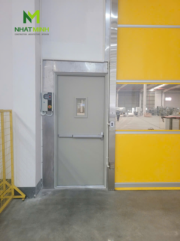 Lắp cửa thép chống cháy EI90 nhà xưởng Core5 Hưng Yên
