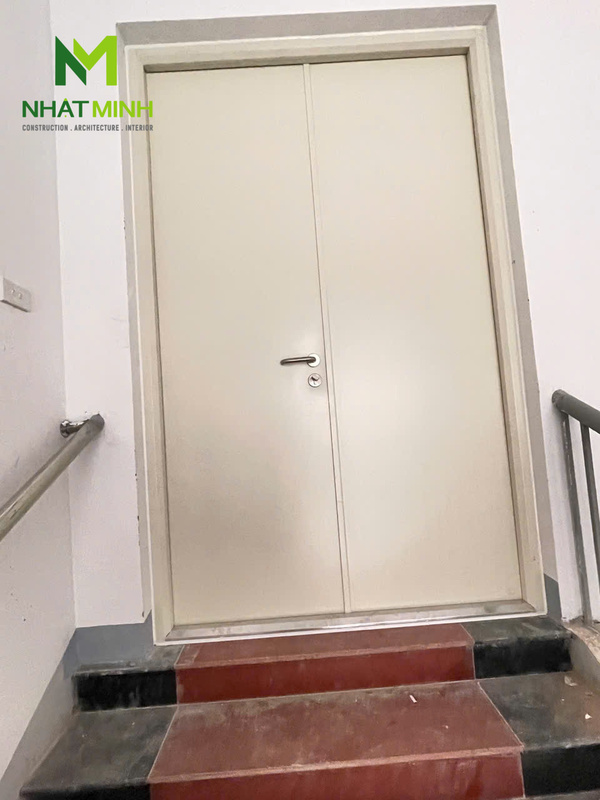 Lắp cửa thép chống cháy EI60 Galaxy cho trường Cao đẳng Lào Cai