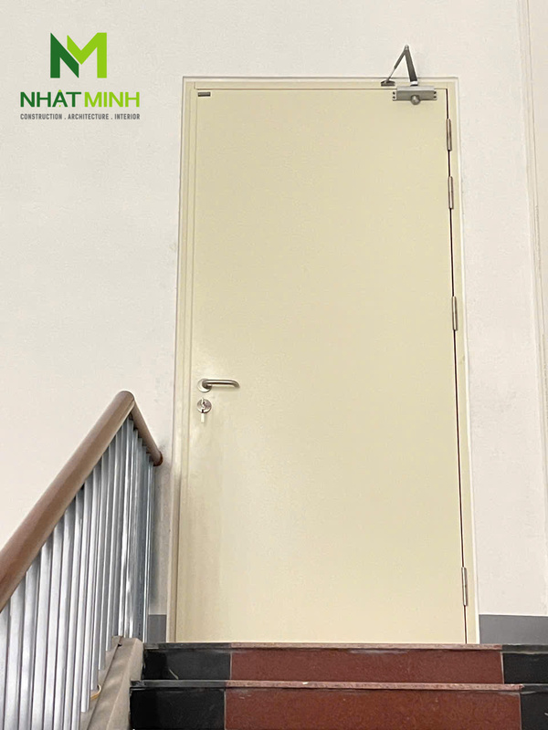 Lắp cửa thép chống cháy EI60 Galaxy cho trường Cao đẳng Lào Cai