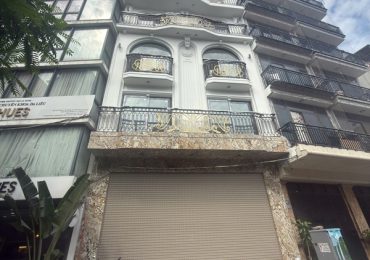 Lắp cửa thép chống cháy vân gỗ EI60 Galaxy cho nhà cho thuê số 155 Đồng Cổ, Tây Hồ, Hà Nội